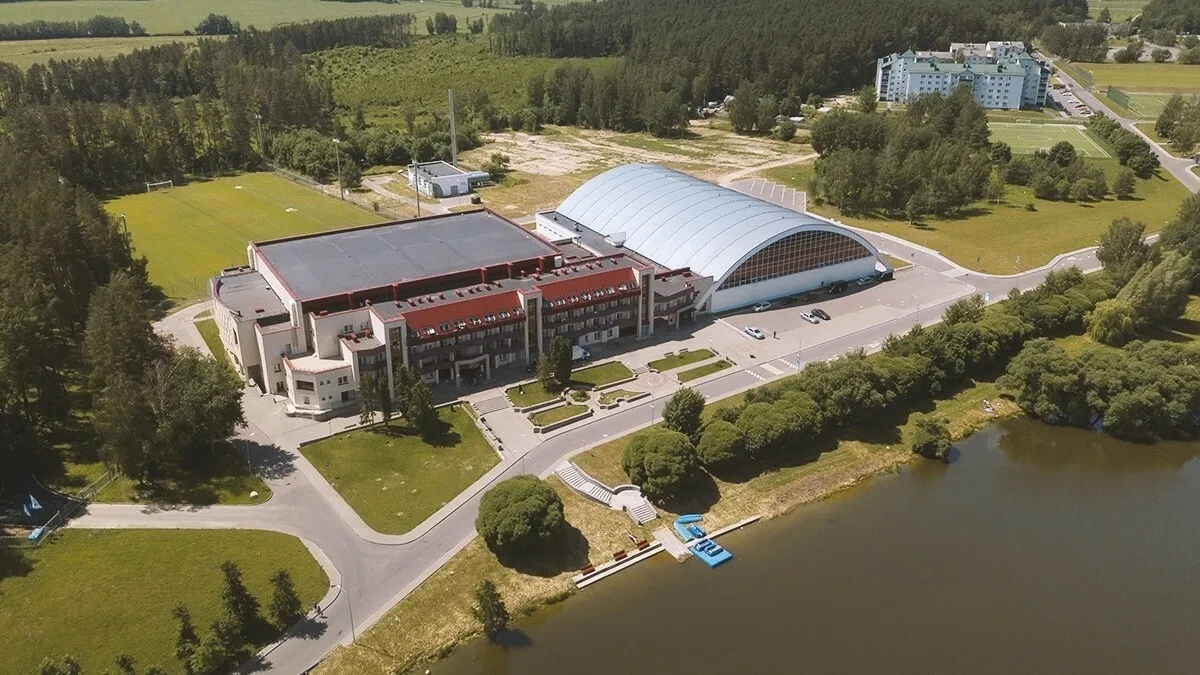 На фото центр олимпийской подготовки "Стайки"