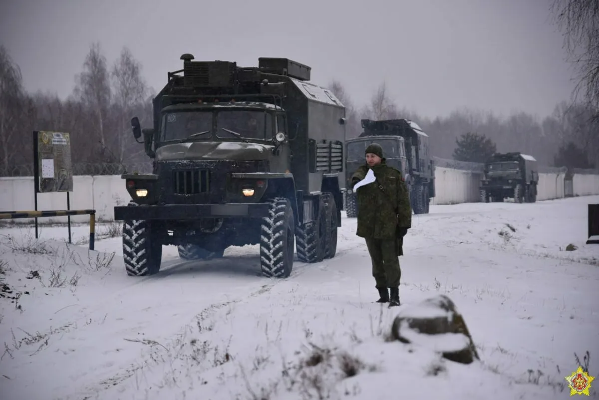 Минобороны Беларуси объявило учения на случай "обострения обстановки"