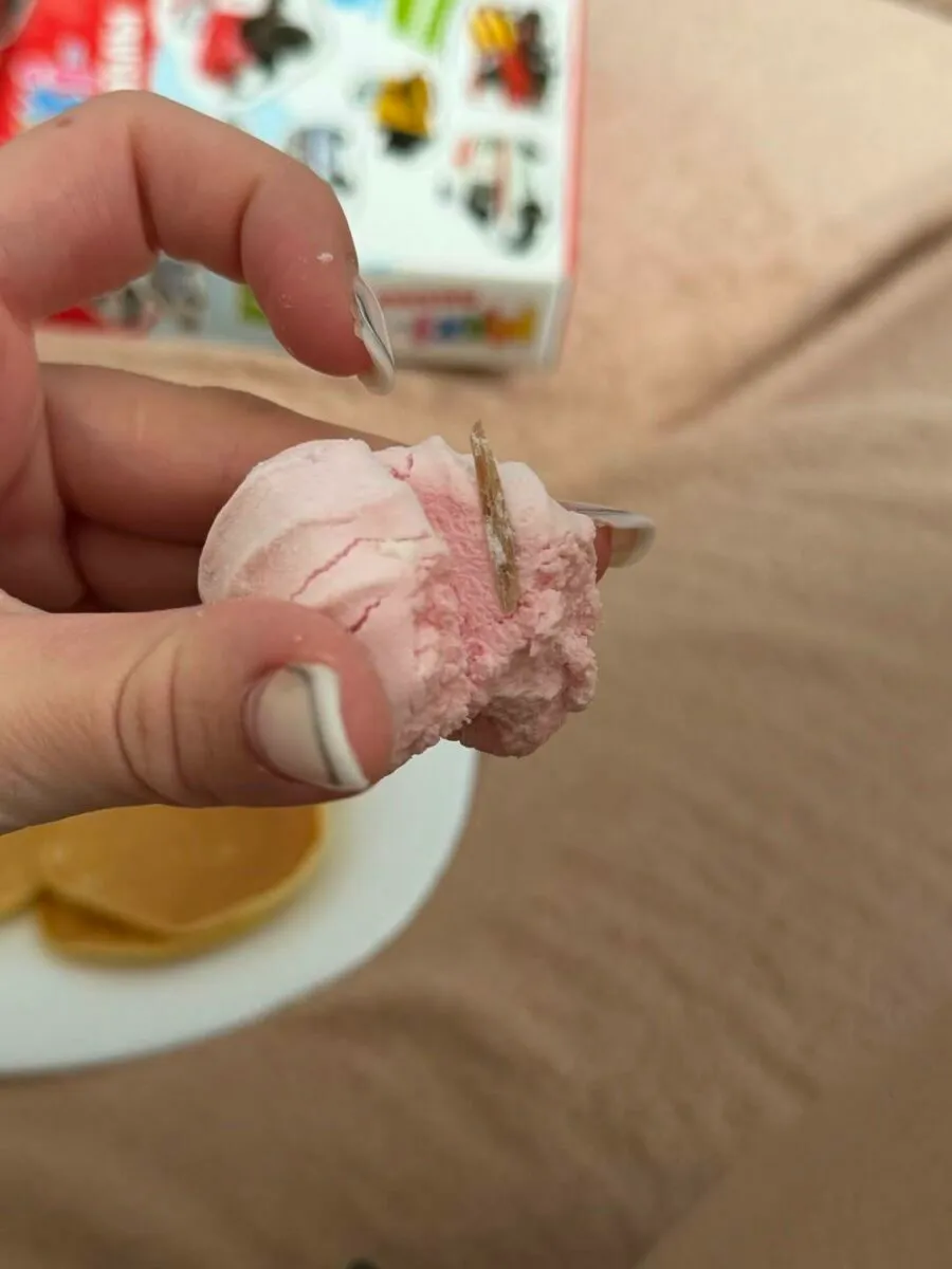 Белоруска нашла в бобруйском зефире "какие-то деревяшки". "Красный пищевик" ответил, что это было