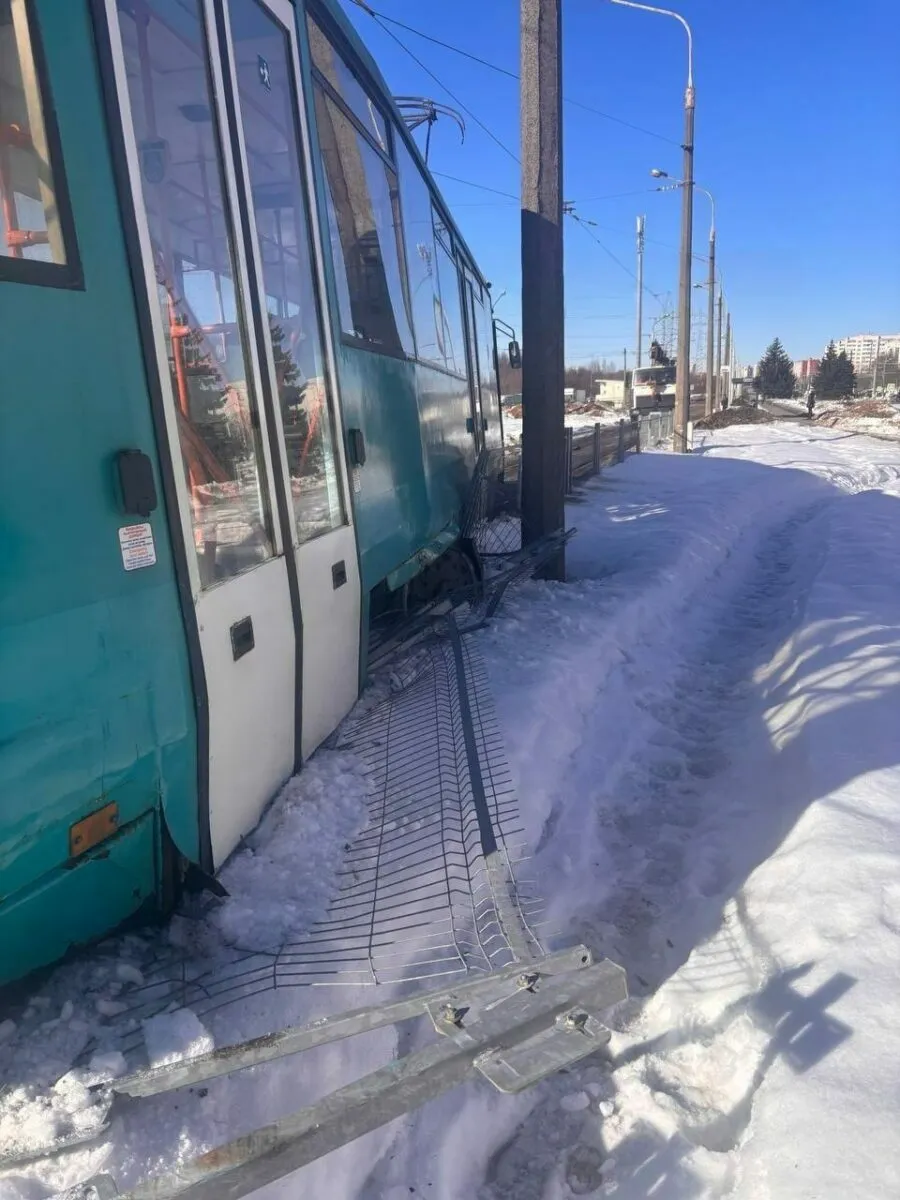 В Минске сошел с рельсов трамвай