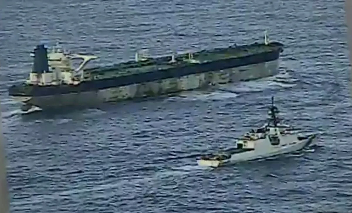 Береговая охрана США показало видео преследования российского танкера Marinera