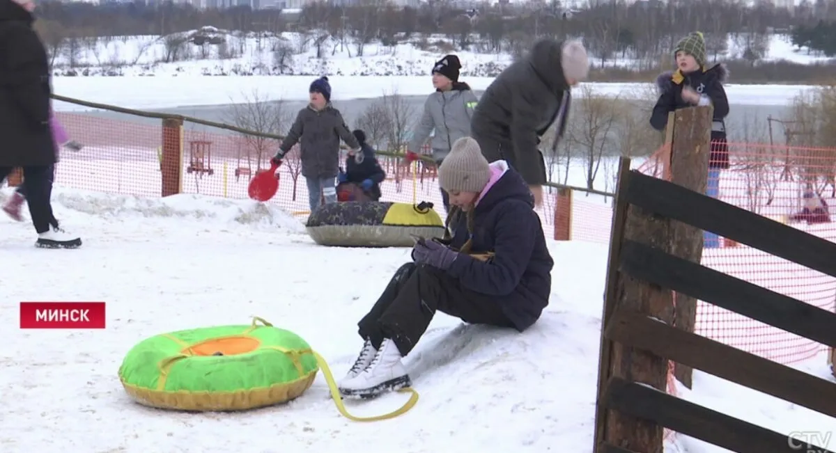 Минобразования дало задание белорусским родителям — «Садиться как на стул»