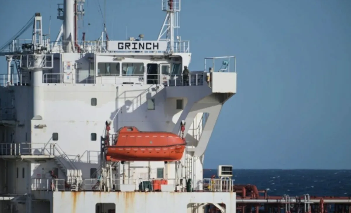 Франция захватила танкер, который назвала российским