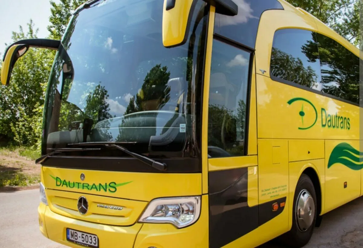 Латвия прекращает автобусное сообщение с Беларусью