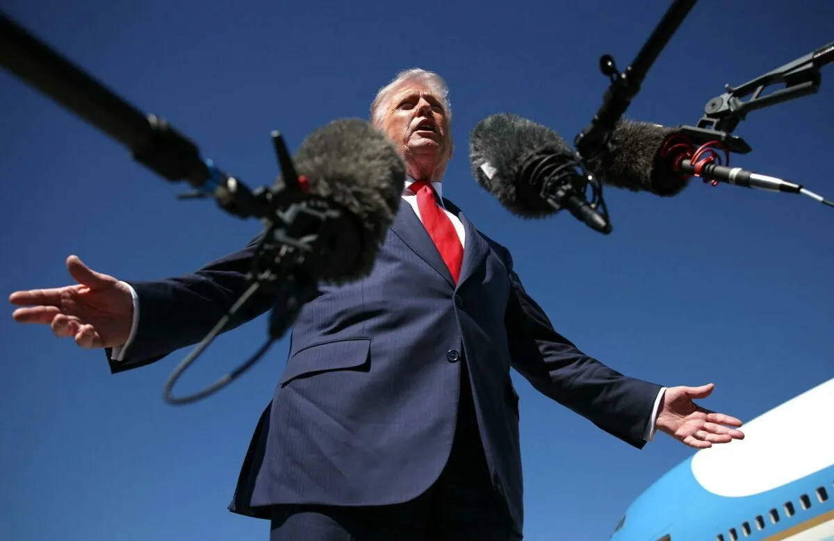 Трамп вдруг повысил пошлины на все заграничные товары до 15%