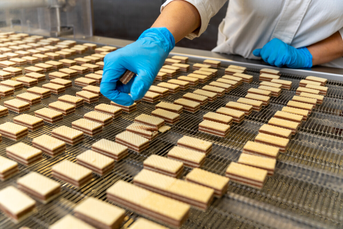 Фото с фабрики "Коммунарка"/ 20min.by