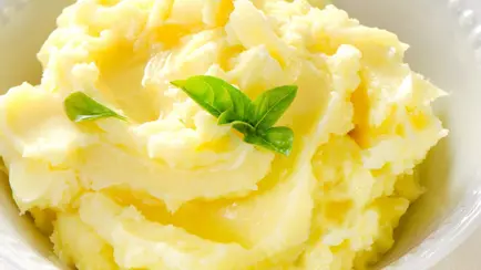 Этот неожиданный ингредиент сделает пюре идеально соленым и пикантным. Нужна всего чайная ложка