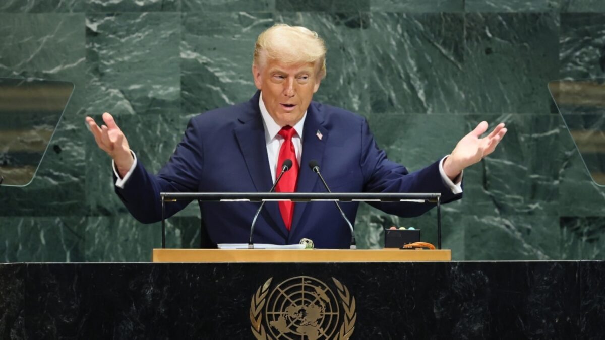 Трамп объявил глобальное потепление "самым большим обманом глупых людей"