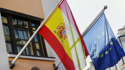 Визовый центр Испании в Москве прекратил прием документов. Что нужно знать белорусам