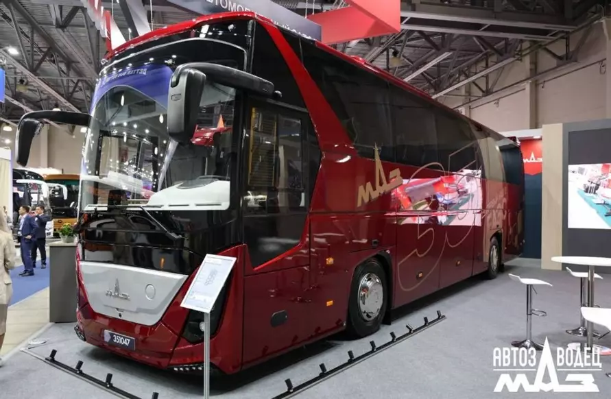 МАЗ пообещал показать в Минске автобус, который все ждали
