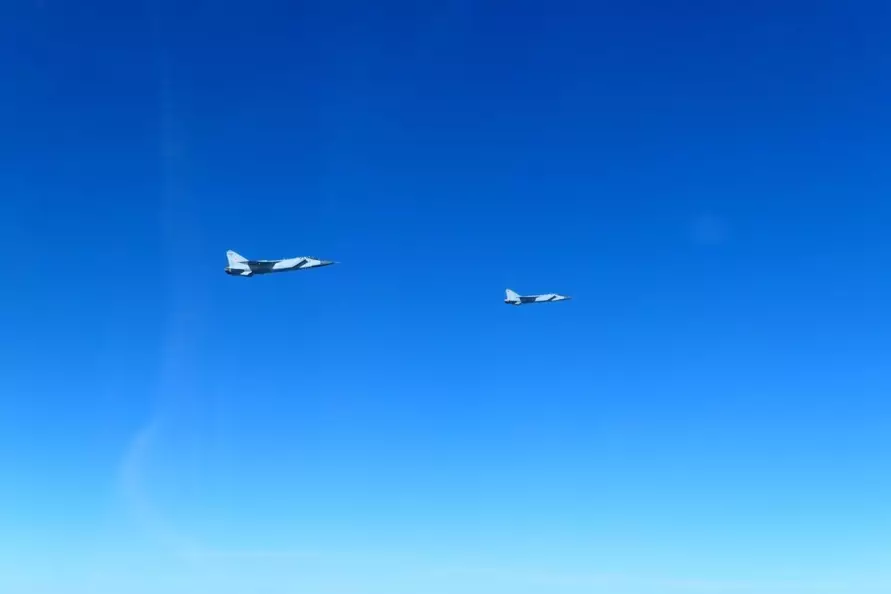 Венгерские истребители перехватили пять российских военных самолетов над Балтийским морем