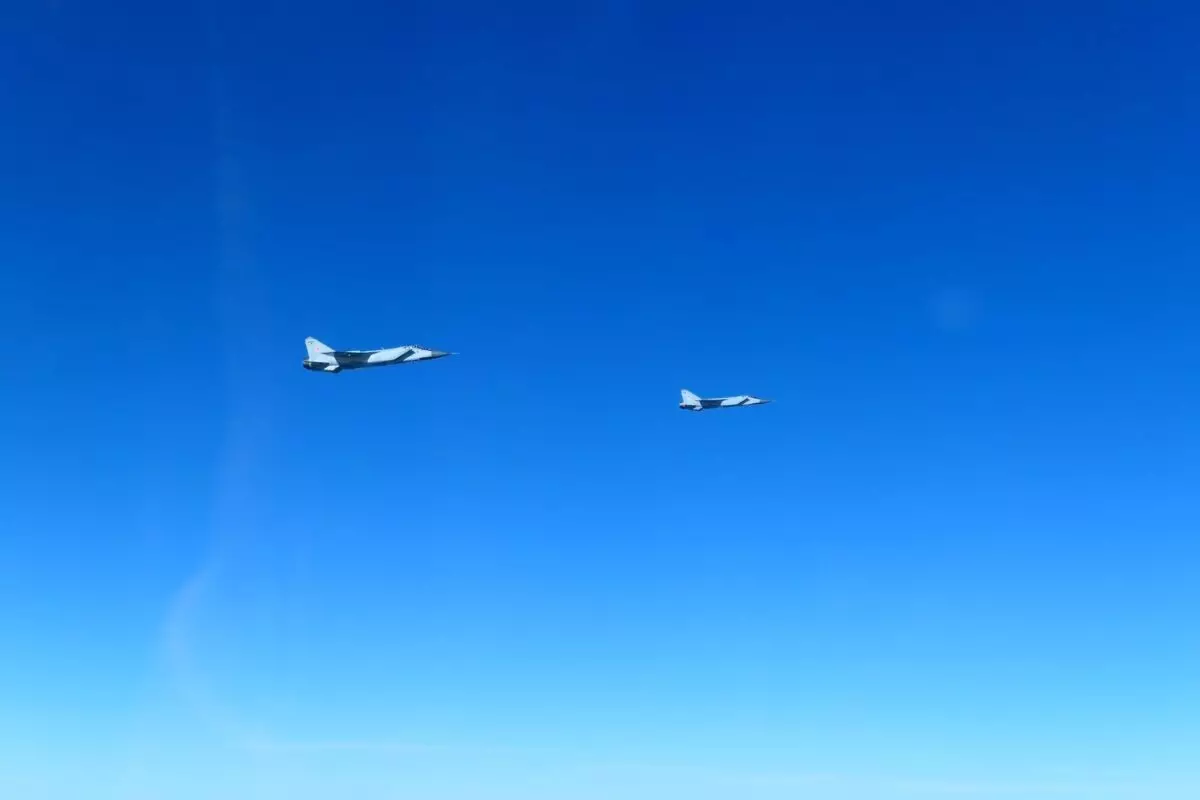 Венгерские истребители перехватили пять российских военных самолетов над Балтийским морем