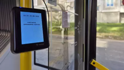 В минских автобусах установили терминалы оплаты банковскими картами. Но есть нюанс
