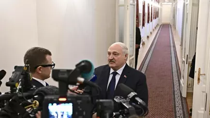 Лукашенко ответил НАТО на угрозы сбивать российские самолёты — «Они что, вертолет Президента собьют»