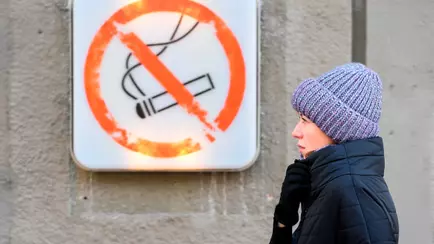 Участковый объяснил, когда за курение белорусов могут оштрафовать на 1260 рублей