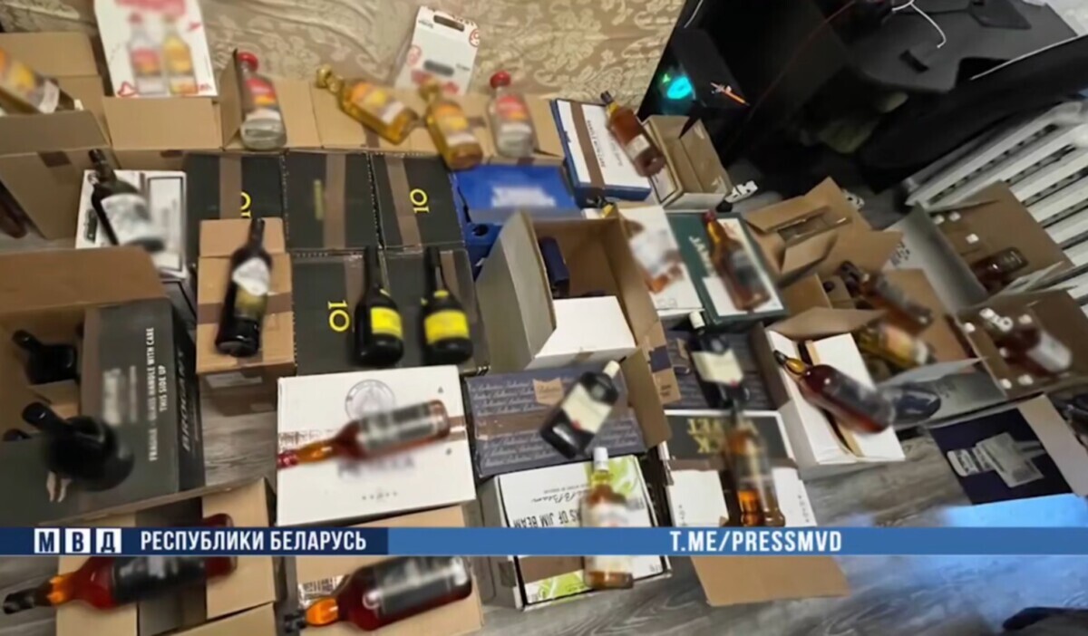Не самогон. В МВД показали, какой алкоголь дома у белорусов может стать причиной штрафов и конфискации