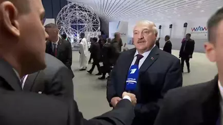 Лукашенко пообещал передать Путину «все весточки» от американцев