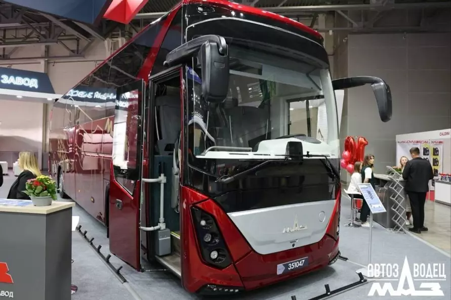 МАЗ пообещал показать в Минске автобус, который все ждали