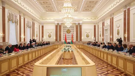 Лукашенко потребовал создать пантеон национальных героев. По какому критерию предложил отбирать?