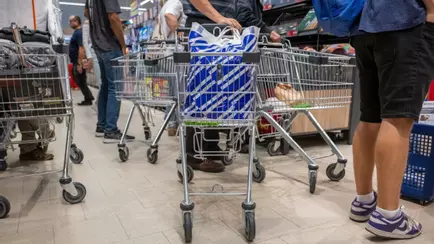 Поляки на выходных почувствовали себя на месте белорусов — «На кассах воцарилась странная тишина»