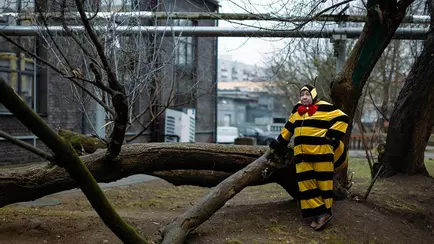 Стало известно о смерти «грустного пчёла» из минского цирка