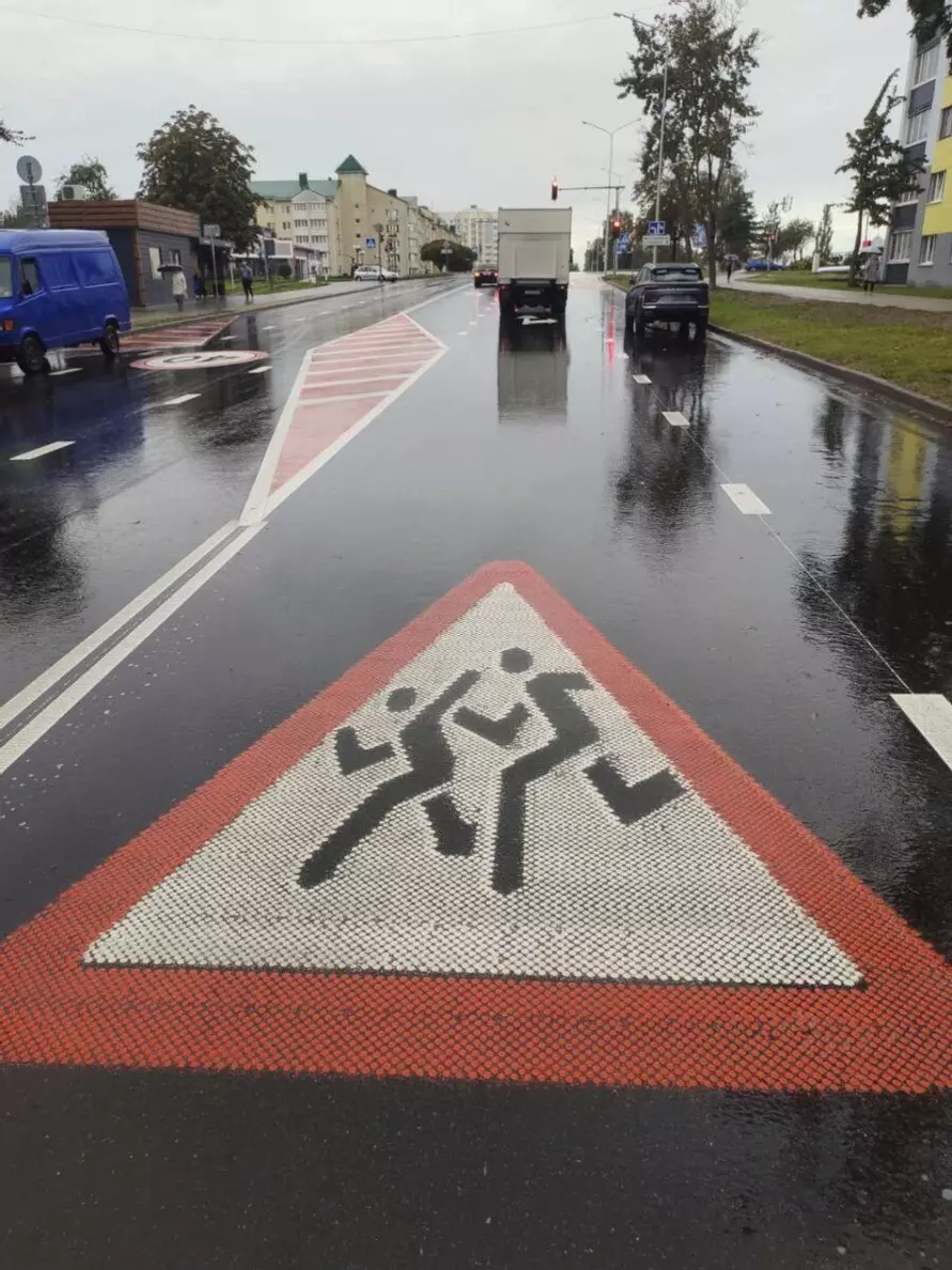 В Минтрансе объяснили причины нанесения необычной разметки под Минском