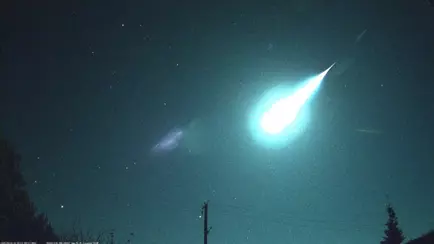 Минский планетарий показал видео ярчайшего огненного шара над Солигорском. Что это было?