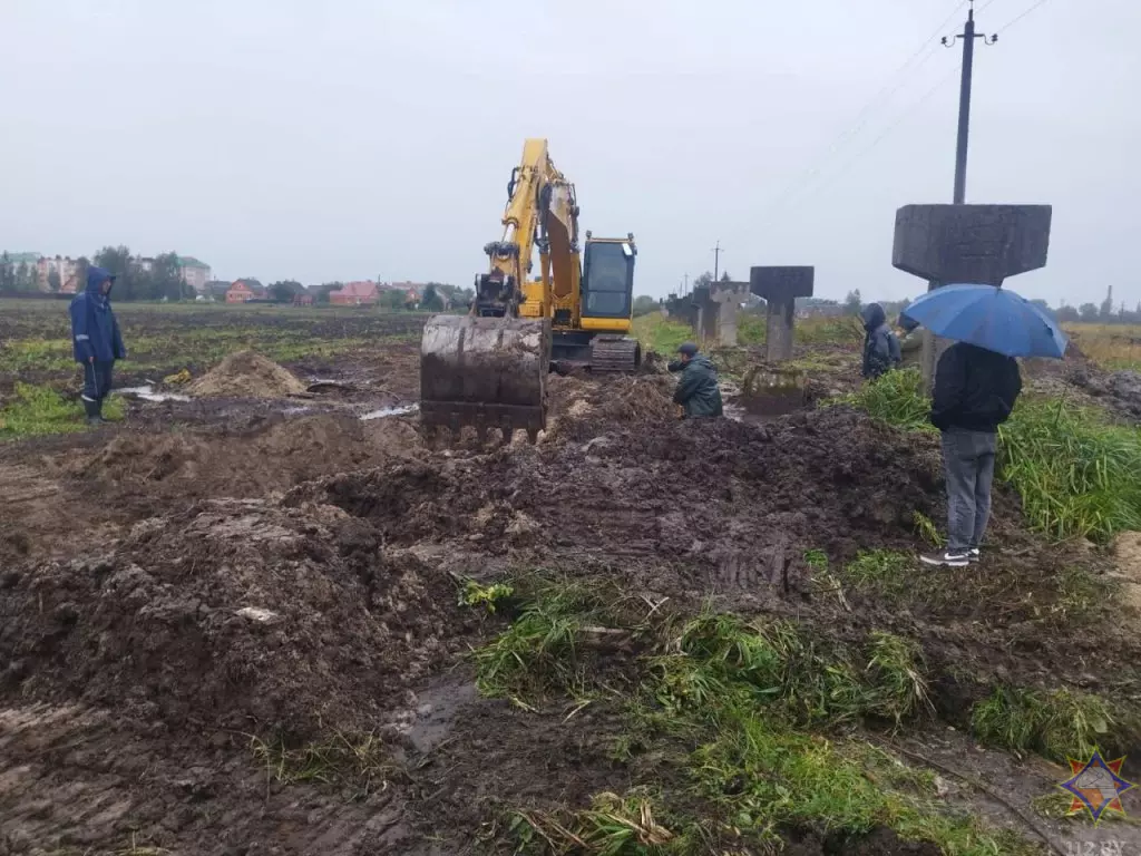 Под Столином прорвало трубопровод – тысячи домов остались без воды