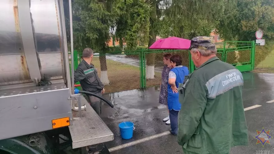 Под Столином прорвало трубопровод – тысячи домов остались без воды