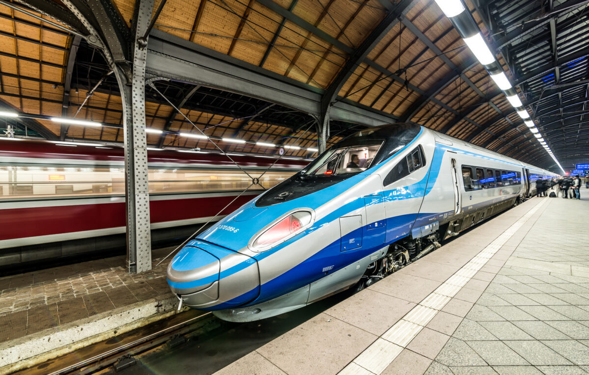 В Польше раскрыли планы по запуску скоростного поезда в Брест. Но не всё гладко