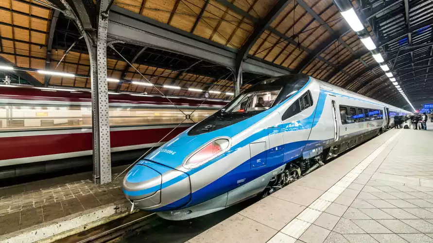 В Польше раскрыли планы по запуску скоростного поезда в Брест. Но не всё гладко