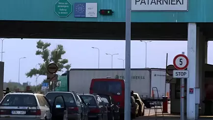 Латвия объявила для белорусов обязательную и платную электронную очередь на границе. Когда запуск?