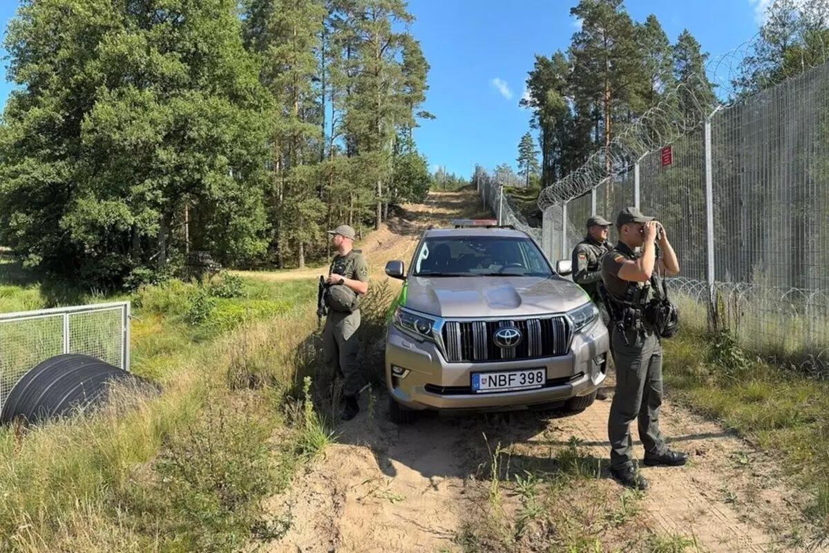 Литва усилила границу с Беларусью отрядами стрелков и армией