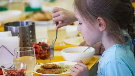 Риет из морской капусты и не только. В меню белорусских школ включили три продукта, которые раньше вообще не давали детям