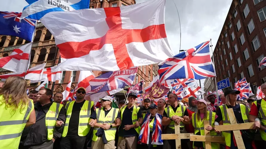 В Лондоне прошли массовые протесты и столкновения с полицией