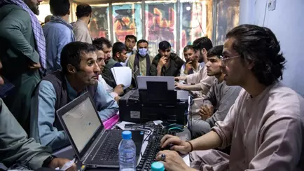 Талибан полностью отключил интернет в Афганистане