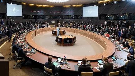 НАТО официально предупредило Россию после инцидента с тремя истребителями в Эстонии