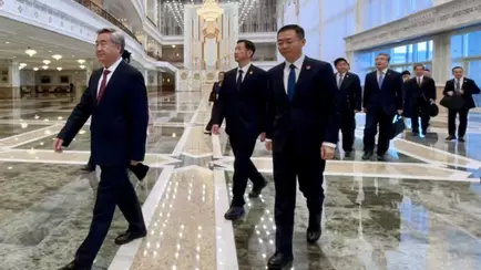 В Беларусь на встречу с Лукашенко прилетел посланник Китая