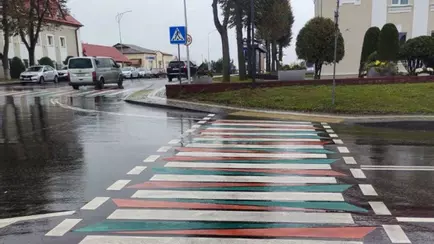 В Минтрансе объяснили причины нанесения необычной разметки под Минском