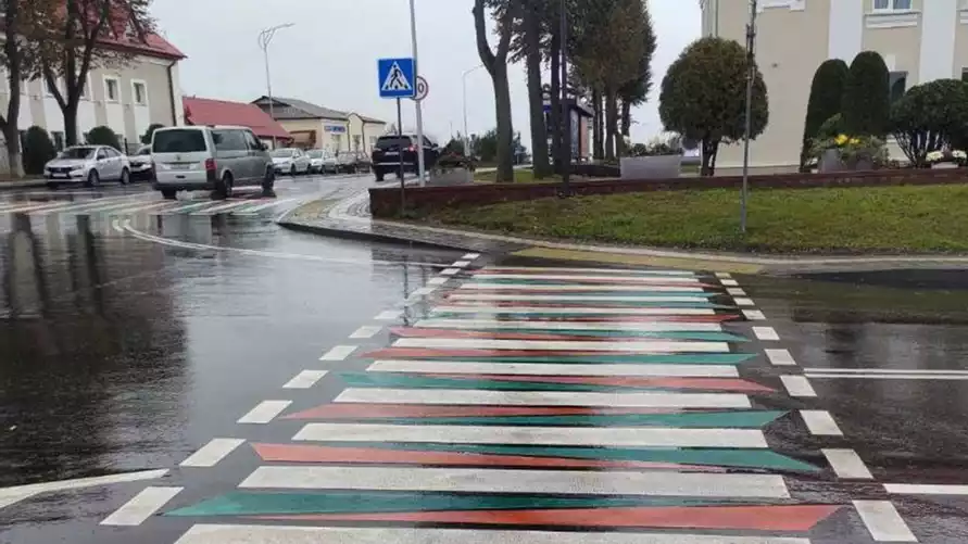 В Минтрансе объяснили причины нанесения необычной разметки под Минском