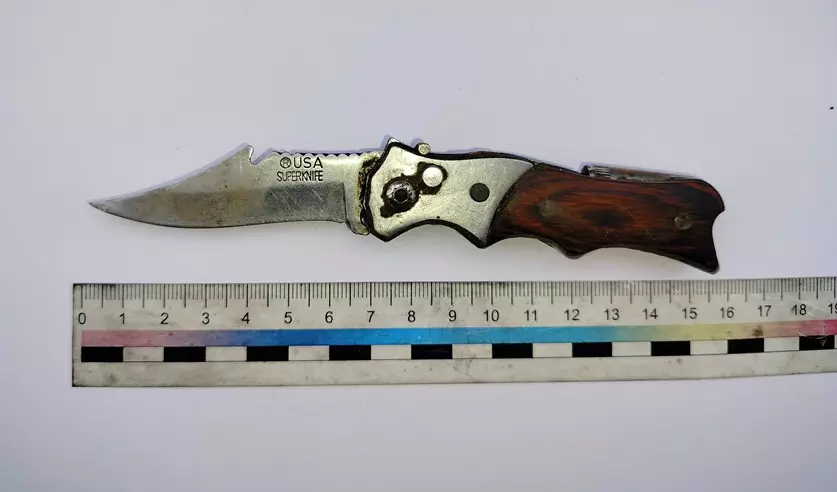 Минчанин ударил в автобусе подростка за «слишком громкий разговор» и бросился с ножом на её защитников