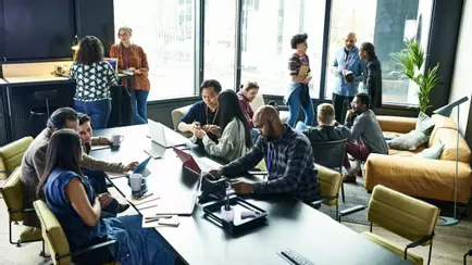 Сотрудница подала в суд на компанию, когда ее не поздравили с годовщиной