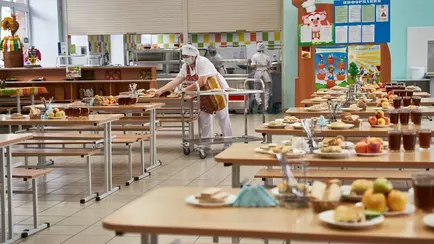 Лукашенко предложил кормить белорусских школьников новым продуктом — «А почему нет?»