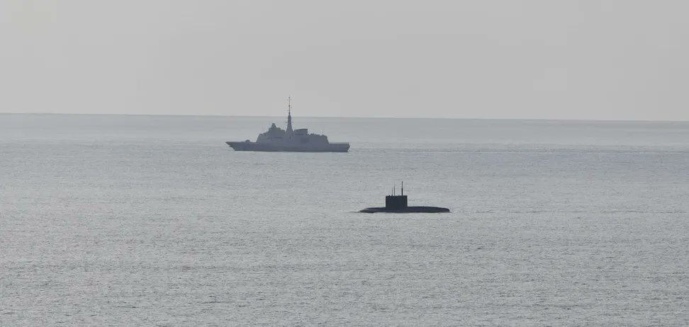 Генсек НАТО высмеял "сломанную" российскую подлодка у берегов Франции. Что говорят в РФ?