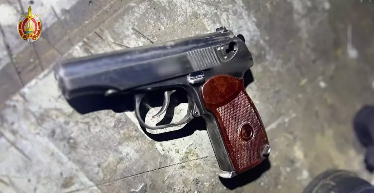 ГУБОПиК задержал на Могилевщине двух пенсионеров-торговцев оружием