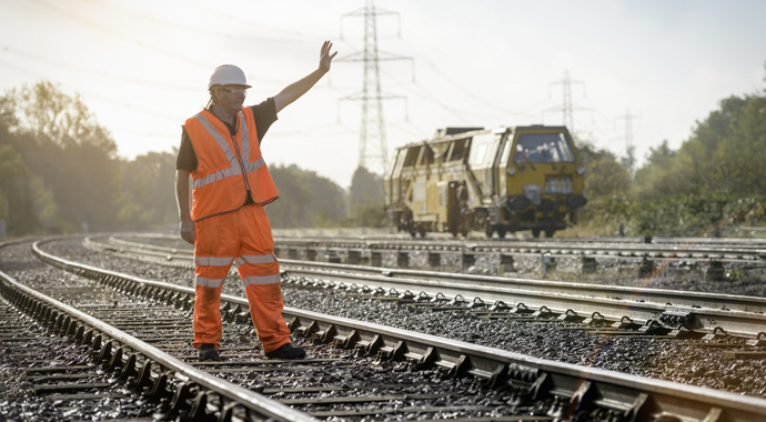 БелЖД позвала белорусов на "одну из лучших" работ. Что пообещали кроме зарплаты и бесплатных билетов?