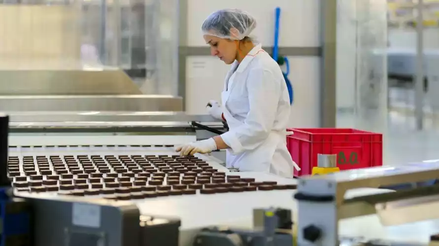 "Белгоспищепром" назвал страну, где белорусские конфеты стали покупать на 6530% больше