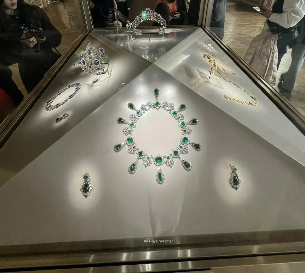 Хитроумное и зрелищное ограбление Лувра удивило весь мир