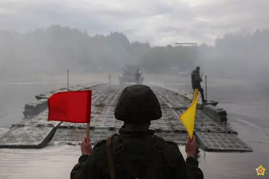 Появились кадры приведённых в высшую степень боевой готовности частей