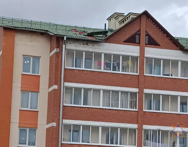 Шквалистый ветер снёс телятник на Могилёвщине и оставил без света десятки деревень Витебщины